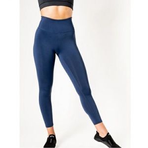 IVL Collective Legging Size 4, color: Navy